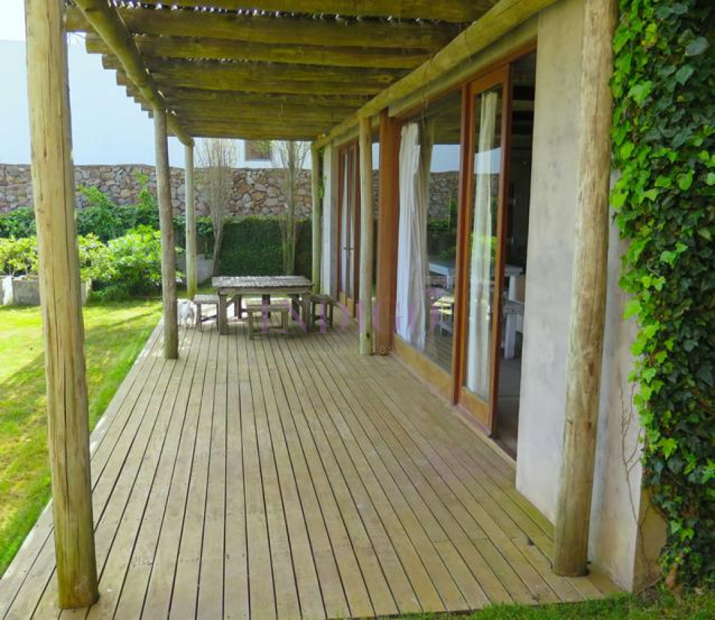 Casa Ref.799 - Casa en El Chorro, 2 Dormitorios y 3 Baños con Piscina!