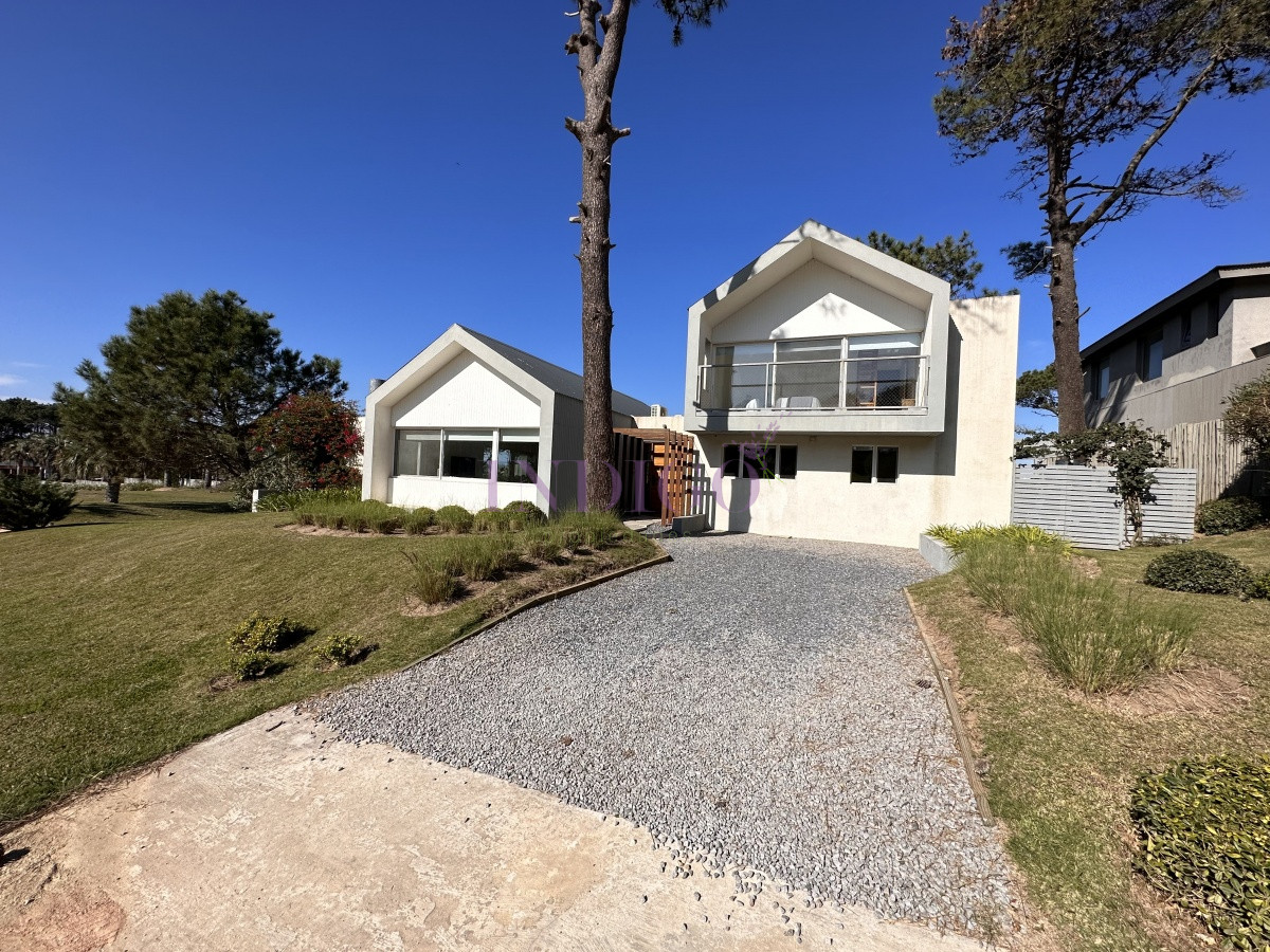 Casa Ref.336 - Alquiler en Pinar del Faro, Jose Ignacio 5 dormitorios.