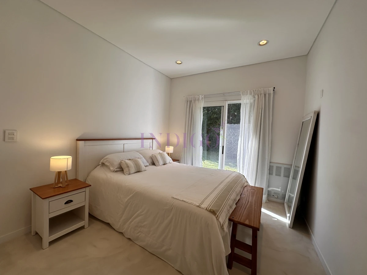 Casa Ref.1245 - Casa en venta , San Rafael, 4 dorm y dependencia, con piscina y parrillero.