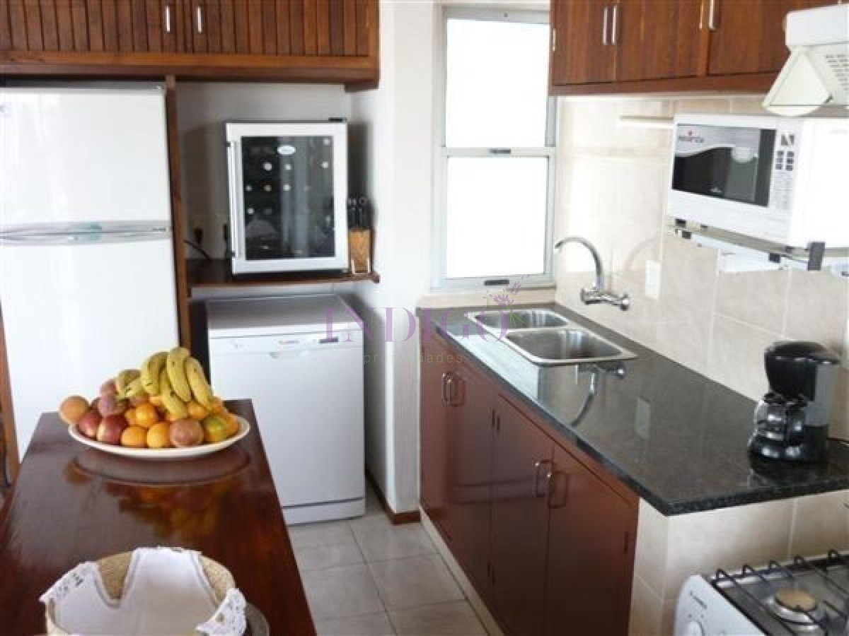 Casa Ref.863 - Casa en Alquiler a metros del mar, con Piscina y Parrillero