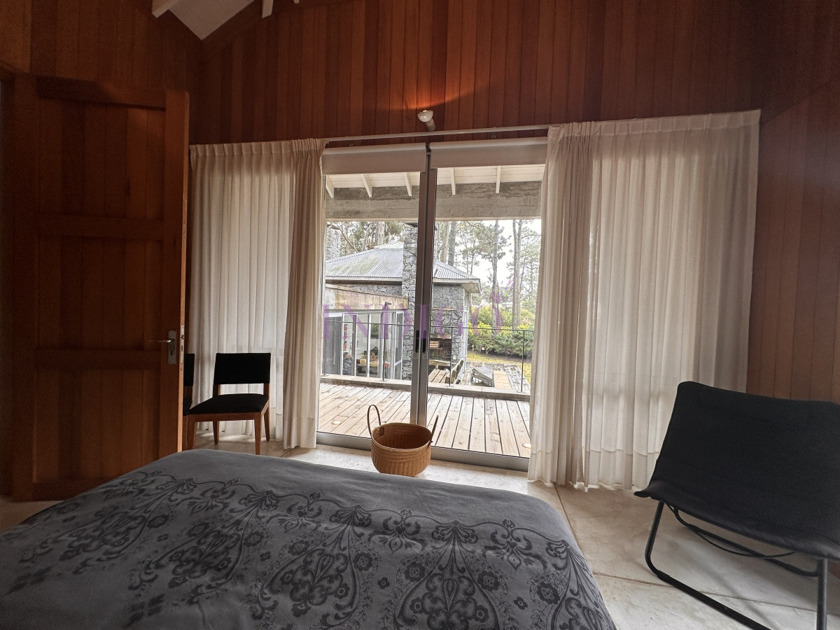 Casa Ref.1246 - Laguna blanca, casa en alquiler y venta.