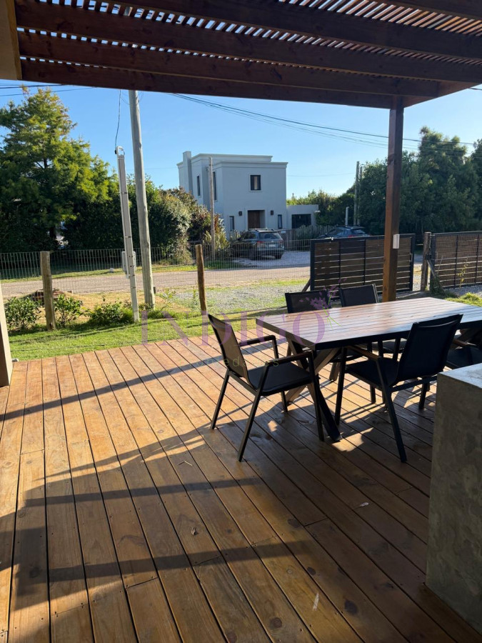 Casa Ref.1343 - Casa en alquiler La barra, 3 dorm, 3 baños, parrillero.