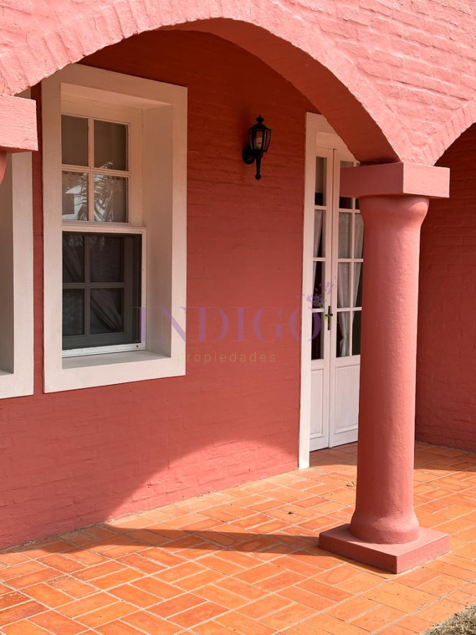 Casa Ref.148 - Casa en alquiler en plena Barra, 3 dormitorios mas dependencia de servicio.