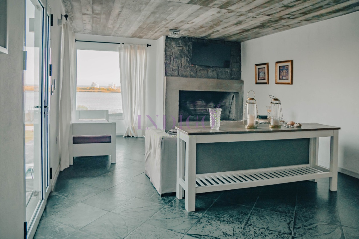 Casa Ref.768 - Casa en Santa Mónica con parrillero y piscina, 3 dormitorios y 2 baños