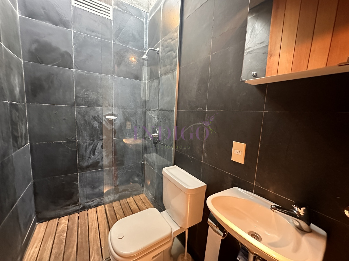 Casa Ref.1246 - Laguna blanca, casa en alquiler y venta.