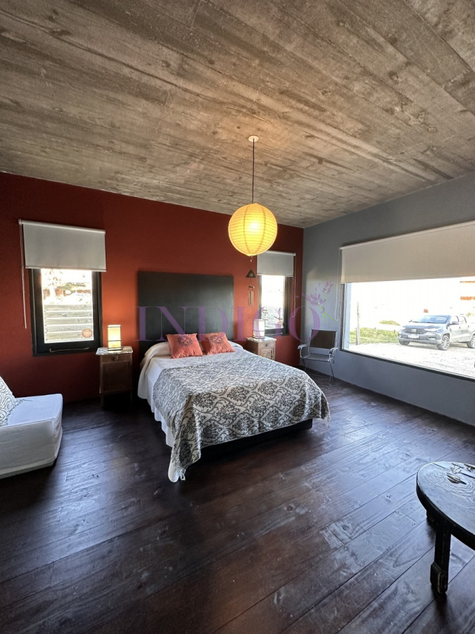 Casa Ref.1103 - Casa en alquiler en Manantiales 3 dorm y dependencia con piscina