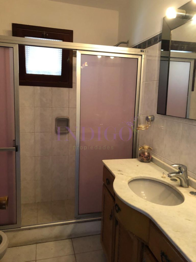 Casa Ref.126 - Casa en alquiler en pleno Manantiales, 3 dormitorios mas dependencia de servicio.
