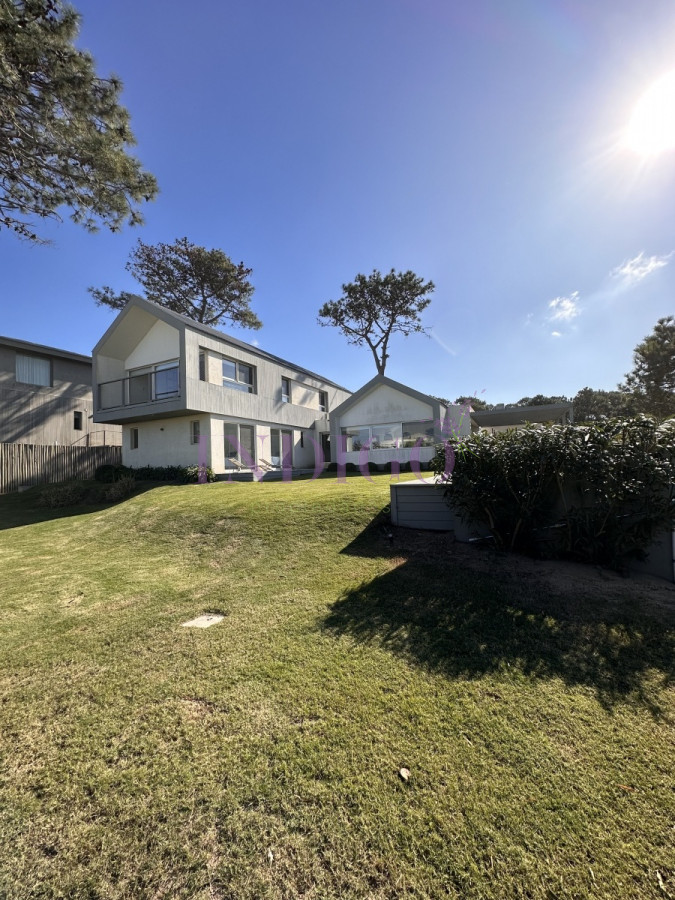 Casa Ref.336 - Alquiler en Pinar del Faro, Jose Ignacio 5 dormitorios.