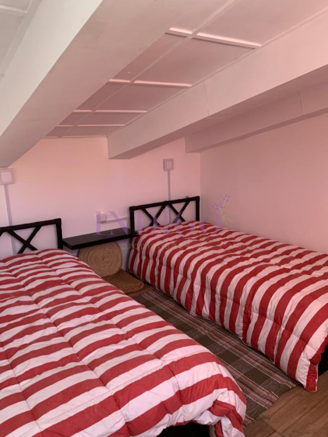 Casa Ref.140 - Casa en Manantiales en venta, 4 dormitorios, 3 baños y parillero!