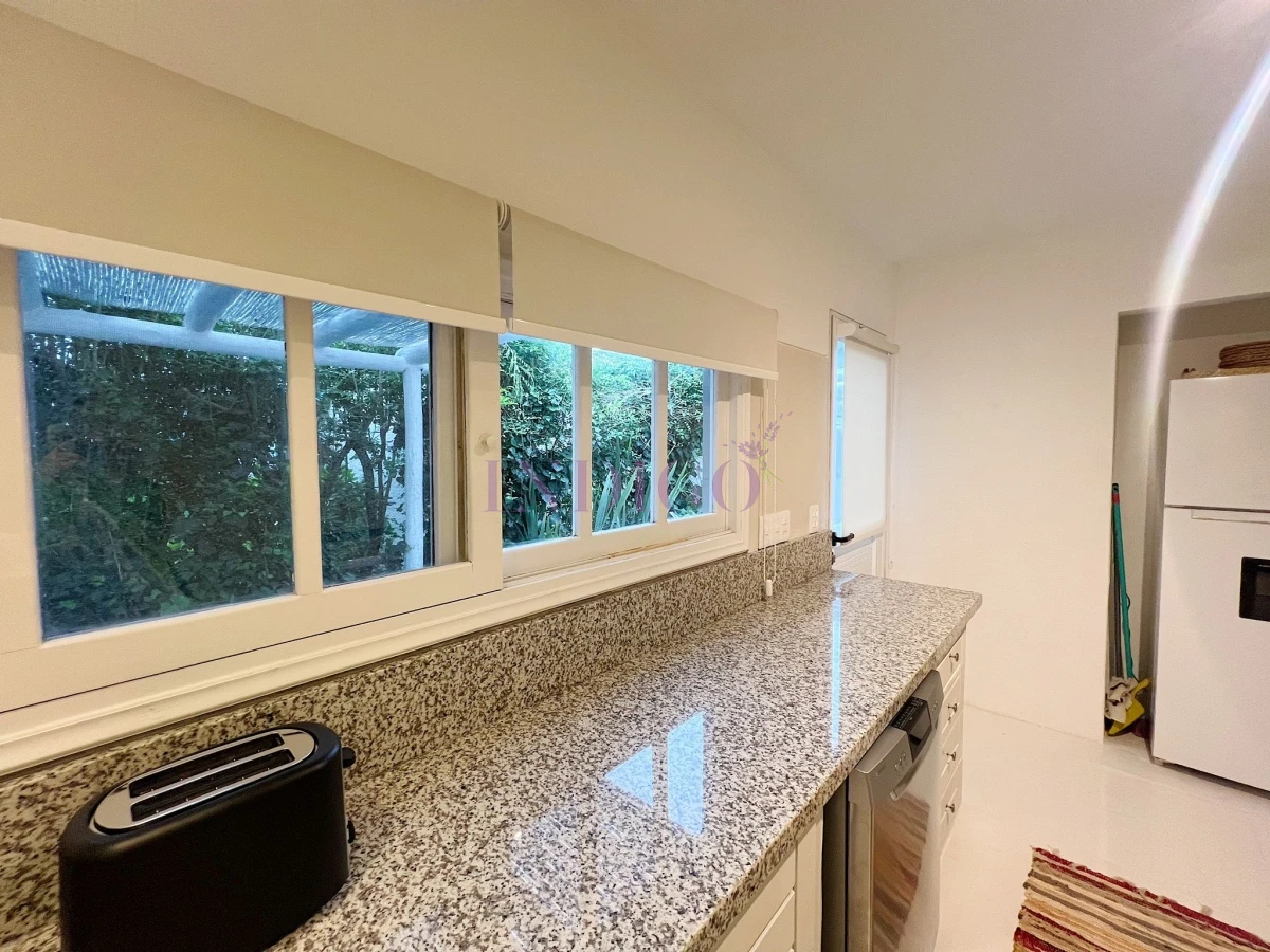 Casa Ref.251 - Casa venta en Montoya, 6 ambientes