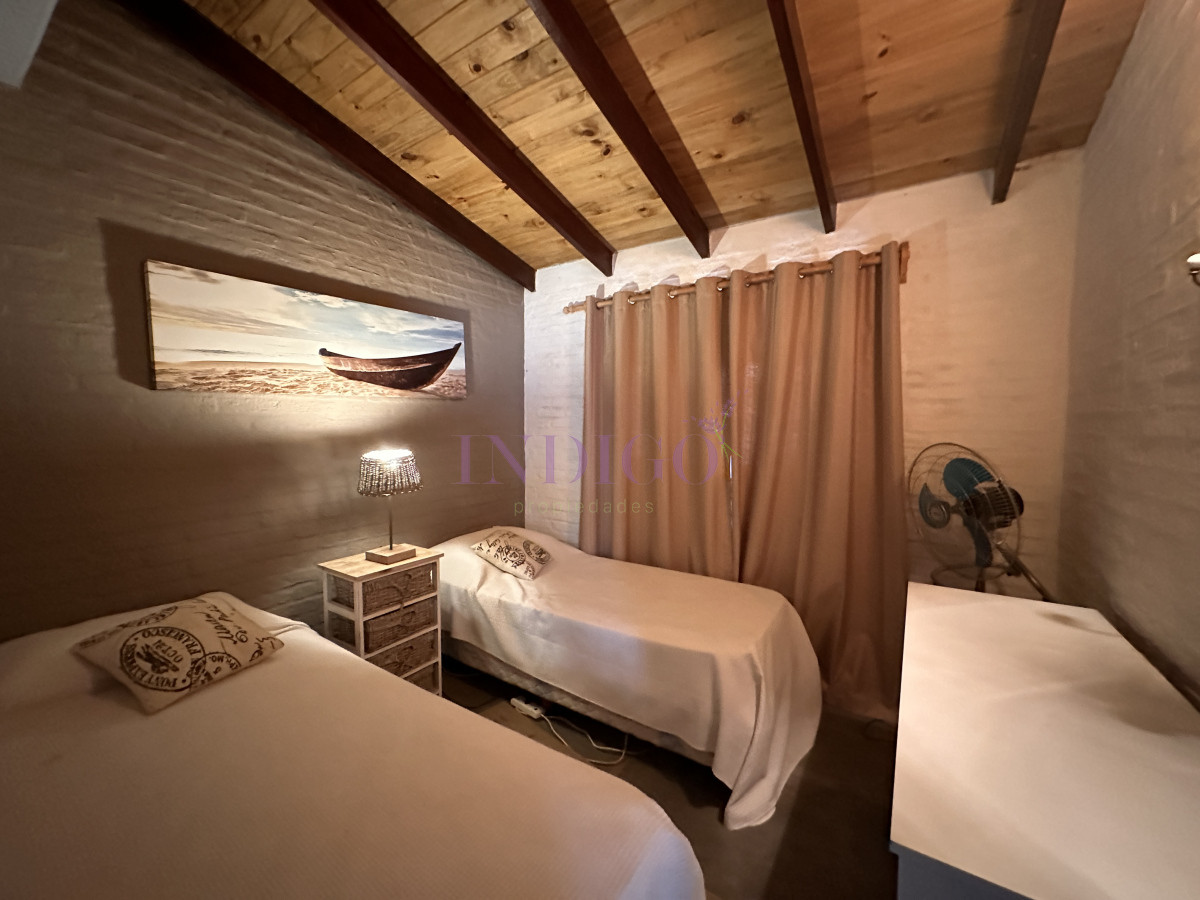Casa Ref.1266 - Casa en La Barra, 3 dorm y 2 baños, en alquiler