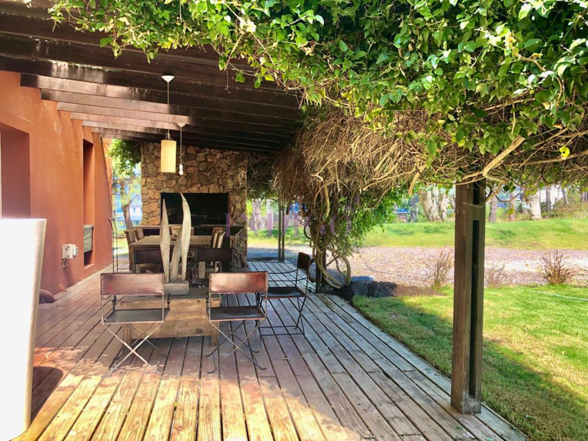 Casa Ref.847 - Laguna Blanca, casa en alquiler.