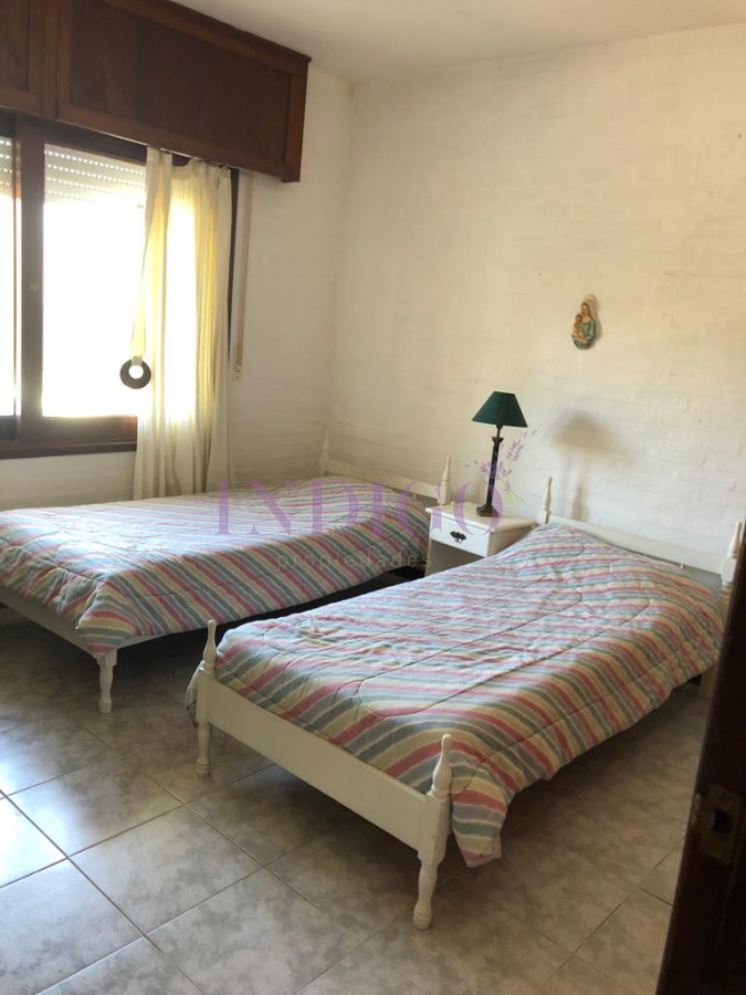 Casa Ref.126 - Casa en alquiler en pleno Manantiales, 3 dormitorios mas dependencia de servicio.