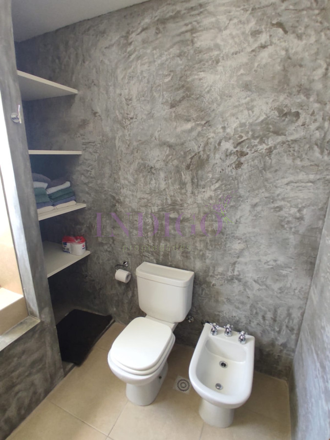 Casa Ref.208 - Muy buena casa en alquiler a pasitos del agua en Montoya, 5 dormitorios .