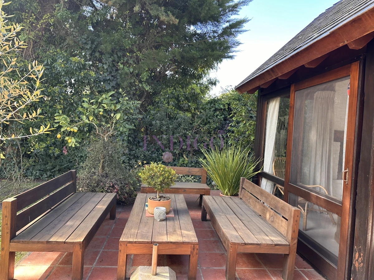 Casa Ref.1245 - Casa en venta , San Rafael, 4 dorm y dependencia, con piscina y parrillero.