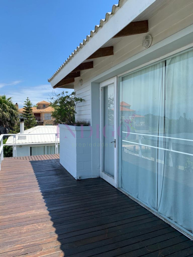 Casa Ref.290 - Casa en alquiler Punta piedras  , 3 dormitorios .