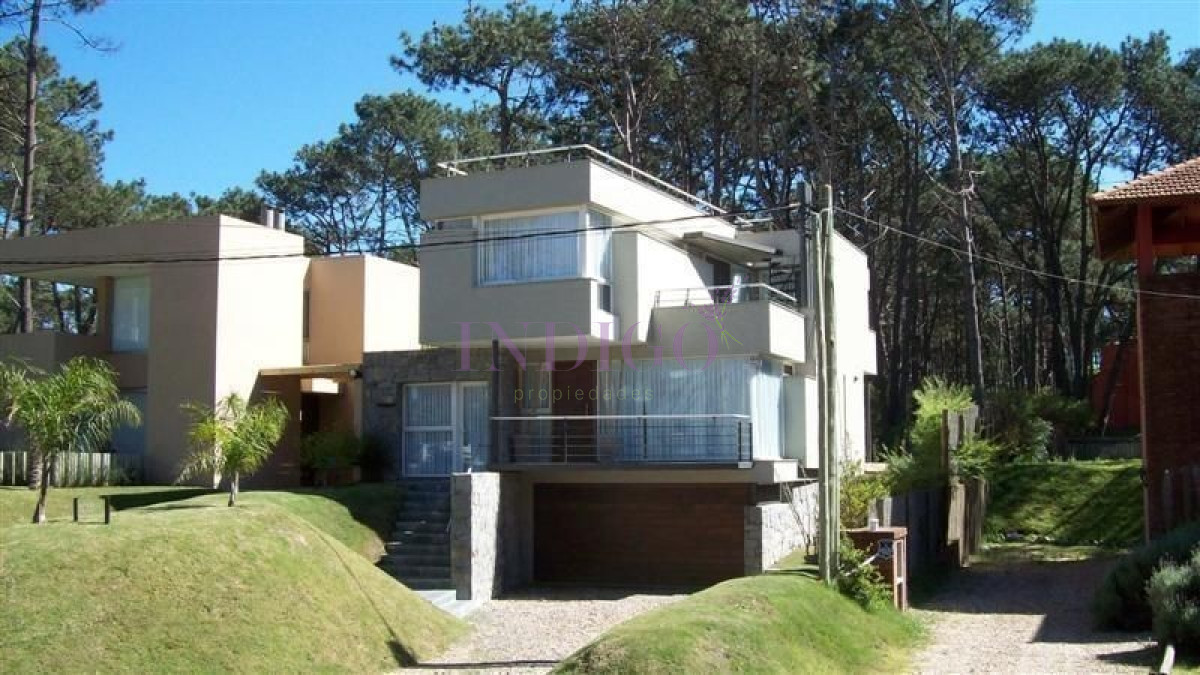Casa Ref.144 - Importante casa en alquiler en pleno Montoya, 4 dormitorios.