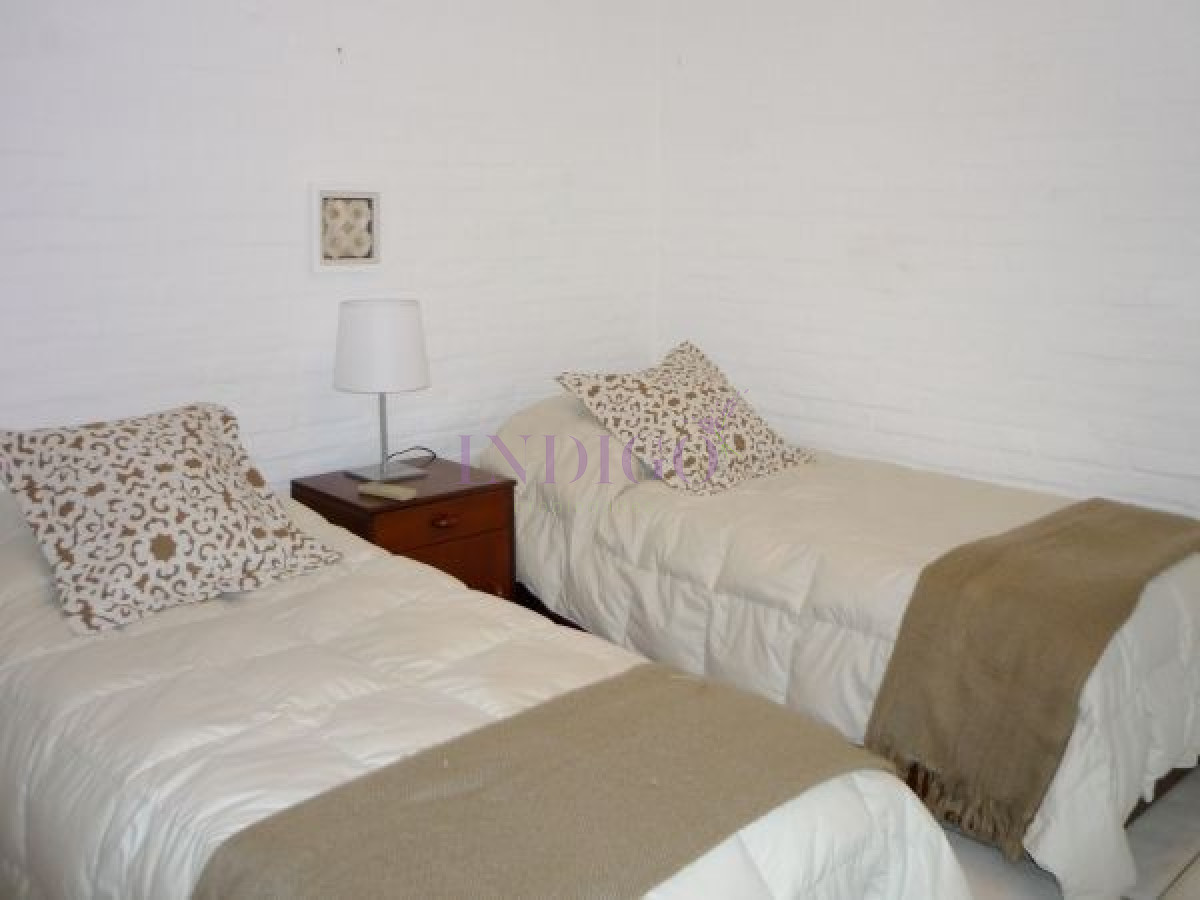 Casa Ref.1107 - Casa en alquiler Laguna blanca capacidad 10 pesonas