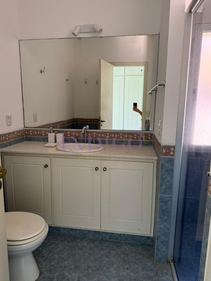 Casa Ref.1345 - Casa en alquiler La Barra, 4 dorm y dependencia de servicio.