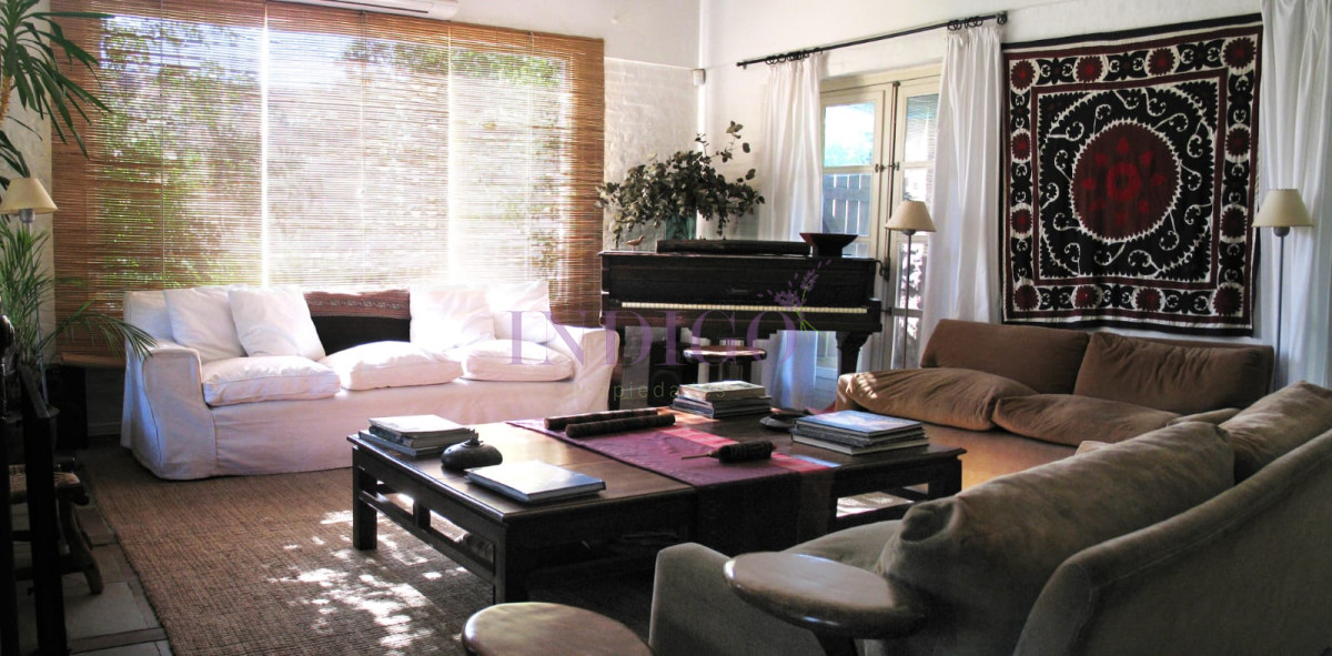 Casa Ref.1190 - Casa en La Barra en zona tranquila y a pasos de todo! 3 Dormitorios mas dependencia y parrillero!