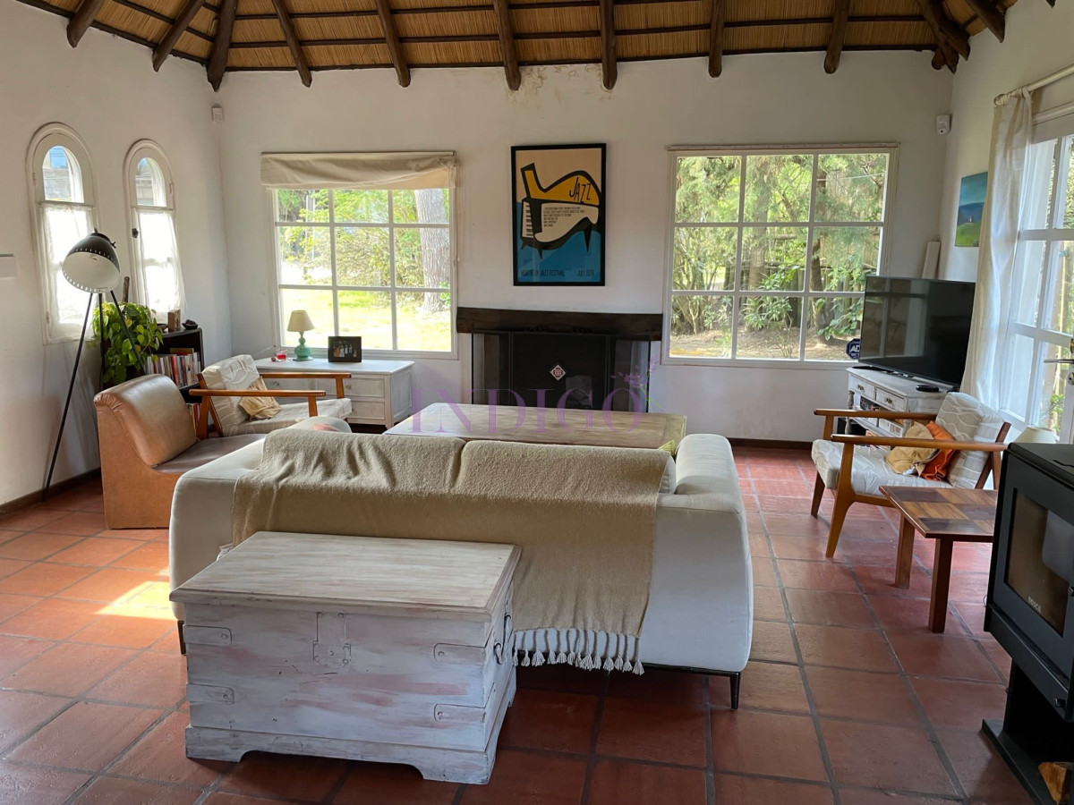 Casa Ref.39 - Venta y alquiler de casa en Montoya, 4 cuartos , muy bien ubicada.