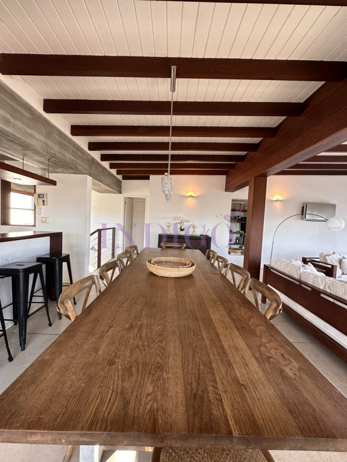 Casa Ref.339 - Espectacular casa en venta y alquiler con toda la vista al mar en la zona mas exclusiva de Punta del Este.