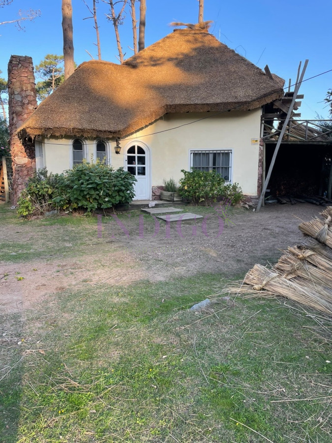 Casa Ref.39 - Venta y alquiler de casa en Montoya, 4 cuartos , muy bien ubicada.