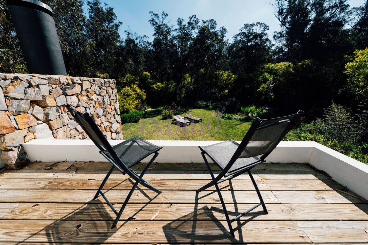 Casa Ref.891 - Casa en  venta Santa Mónica en frente a la Laguna, 2 dormitorios 2 baños