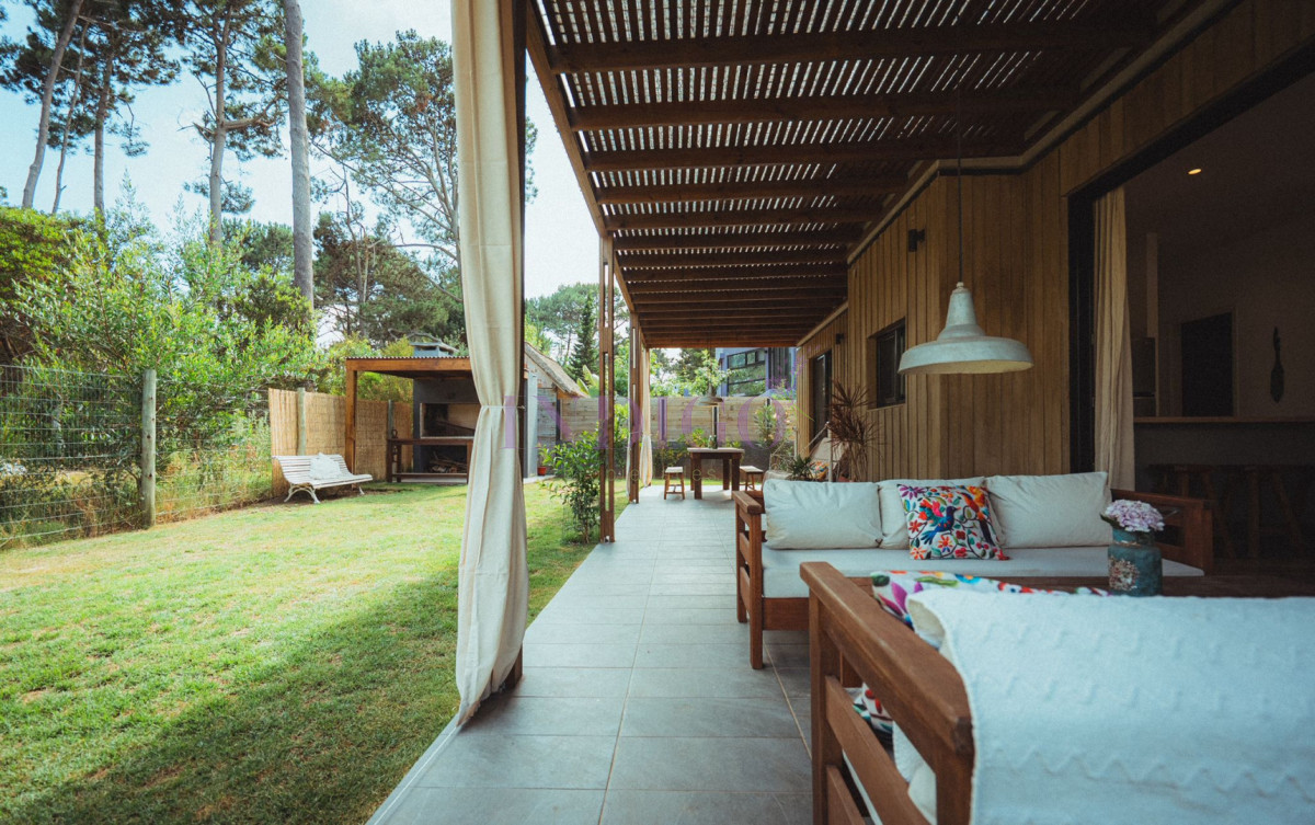Casa Ref.1364 - Casa en Alquiler en Montoya, La Barra.