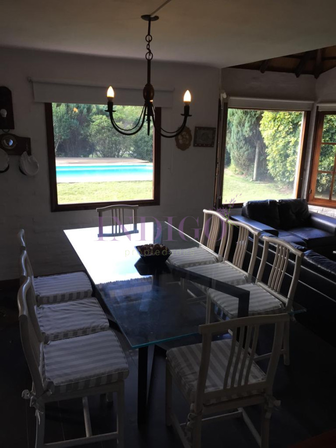 Casa Ref.838 - Casa en Venta, 3 Dormitorios, Piscina y Parrillero