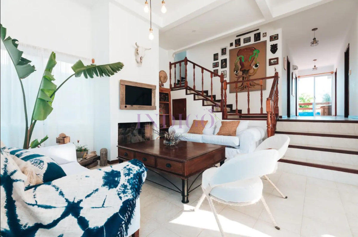 Casa Ref.91 - Casa en Altos de Punta Piedras, 5 dormitorios *