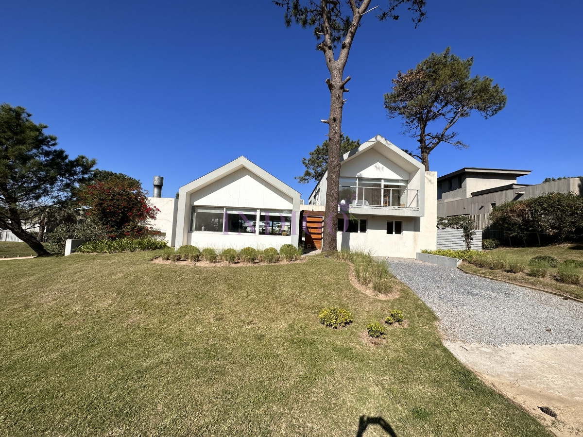 Casa Ref.336 - Alquiler en Pinar del Faro, Jose Ignacio 5 dormitorios.