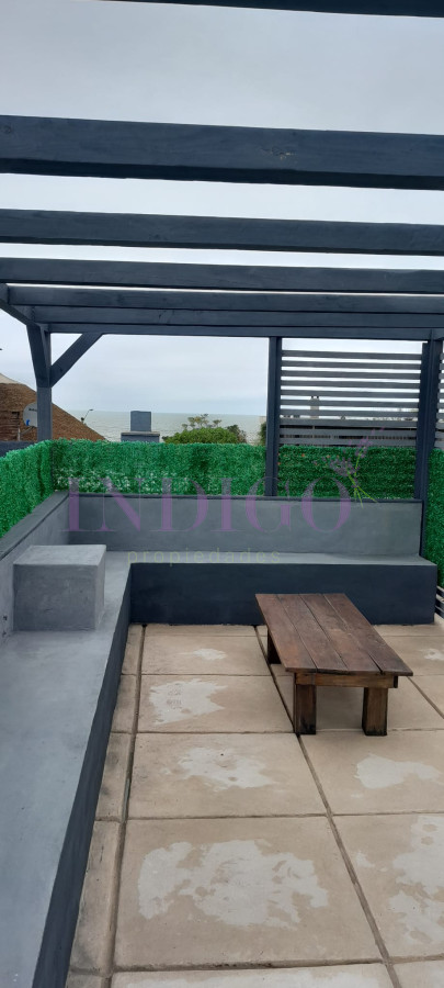 Casa Ref.738 - En Alquiler, Altos de punta Piedra, casa de 4 dorm con parrillero y piscina.