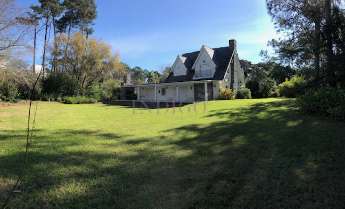 Casa Ref.416 -  Oportunidad muy linda casa en venta y  alquiler en la zona mas linda de Punta del Este!!!