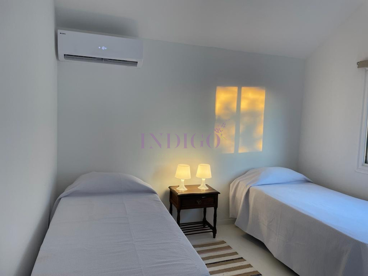 Casa Ref.794 - Casa en Venta, la Barra, posta 4 ambientes