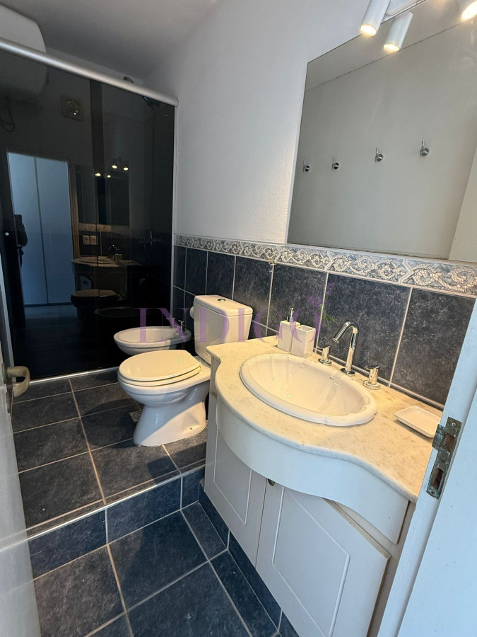 Casa Ref.1345 - Casa en alquiler La Barra, 4 dorm y dependencia de servicio.