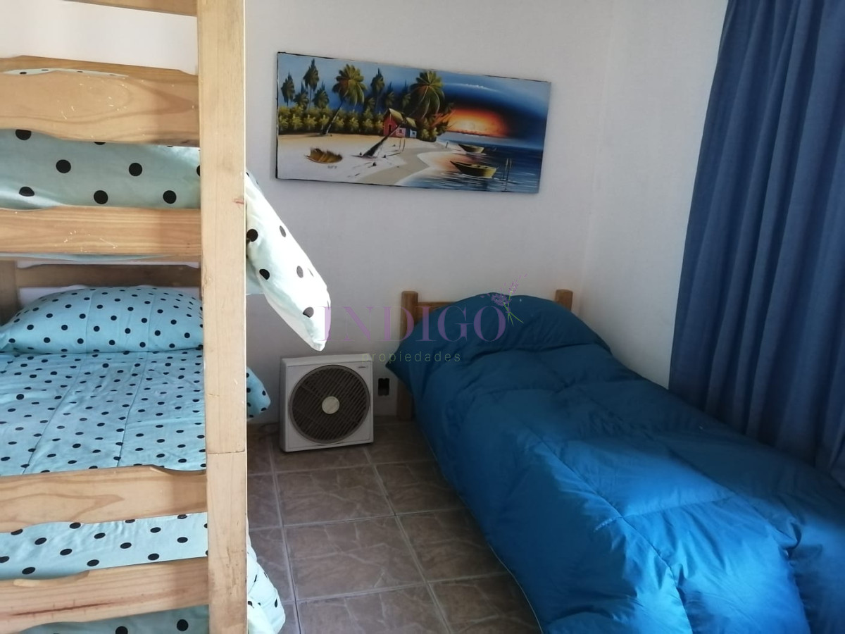 Casa Ref.748 - Casa de 3 Dormitorios en Alquiler, a metros de la playa.