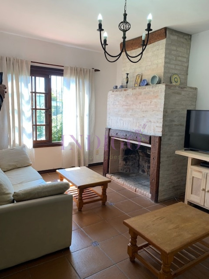 Casa Ref.737 -  Casa con piscina y parrillero en Manantiales, 3 dormitorios y 2 Baños