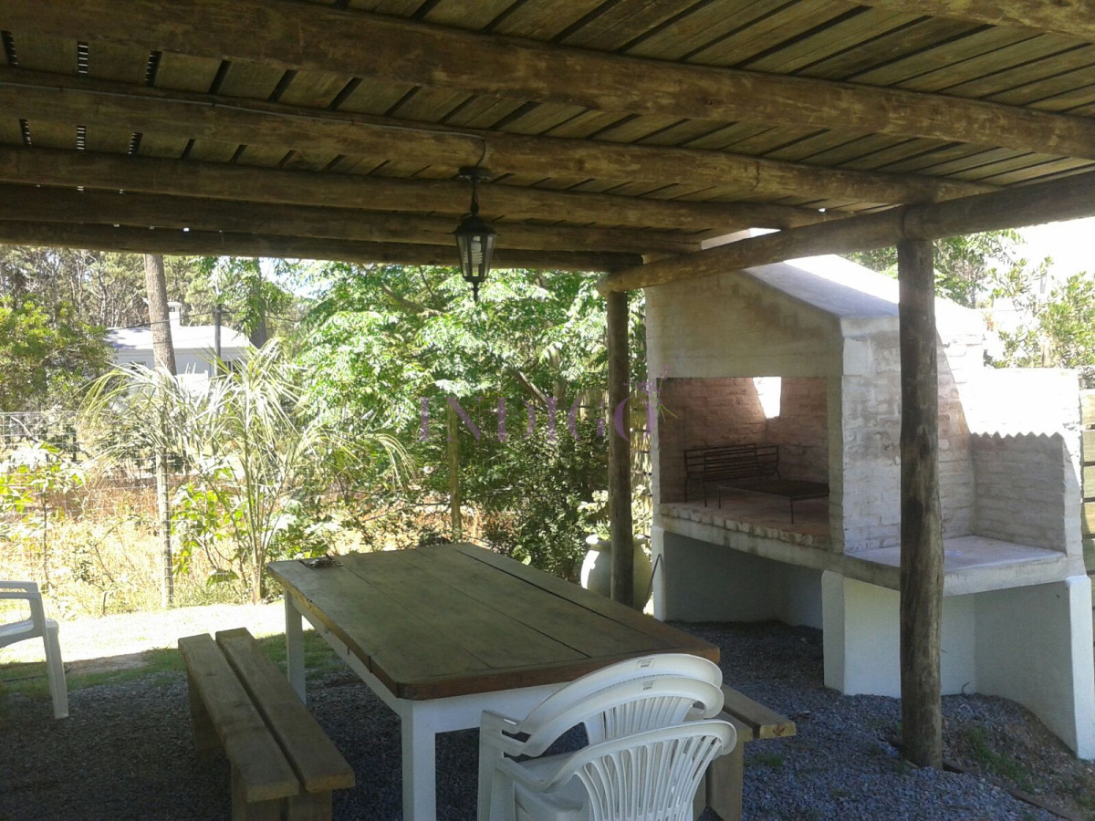 Casa Ref.444 - Alquiler casa  en Montoya, 4 dormitorios más servicio.