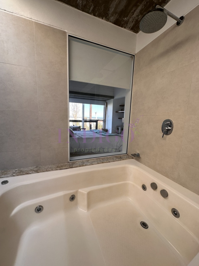 Casa Ref.339 - Espectacular casa en venta y alquiler con toda la vista al mar en la zona mas exclusiva de Punta del Este.