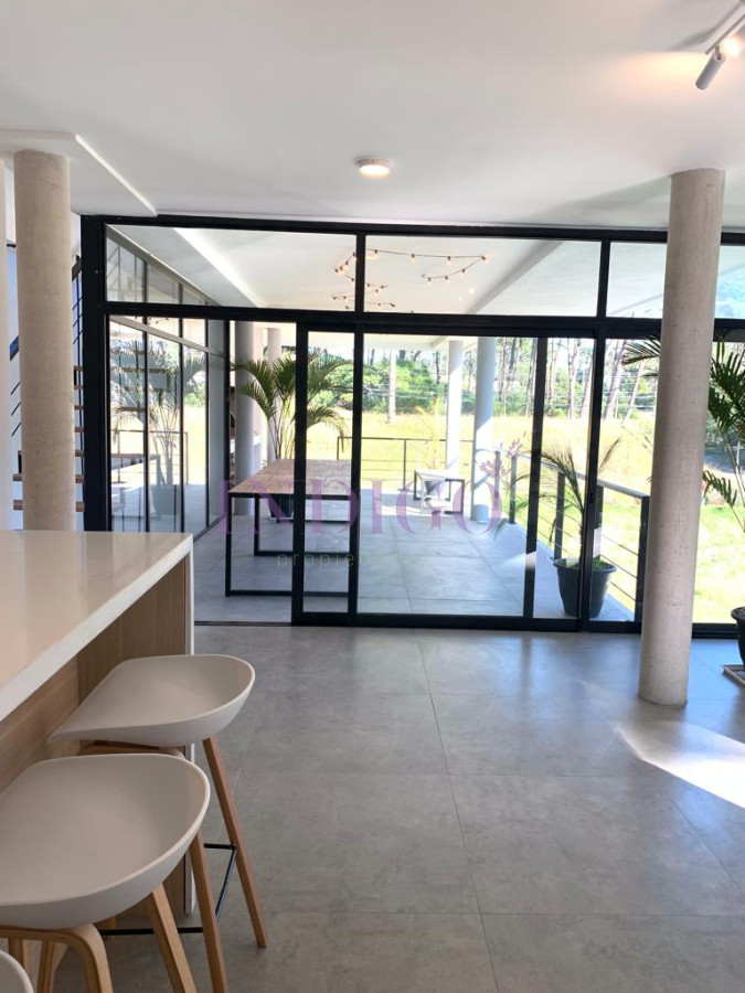Casa Ref.851 - Casa en Montoya, 4 Dormitorios y 4 Baños, Parrillero y Piscina