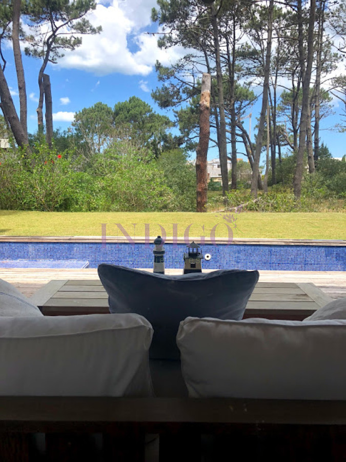 Casa Ref.359 - Impòrtante propiedad en venta y alquiler en el barrio privado mas cool de Manantiales.