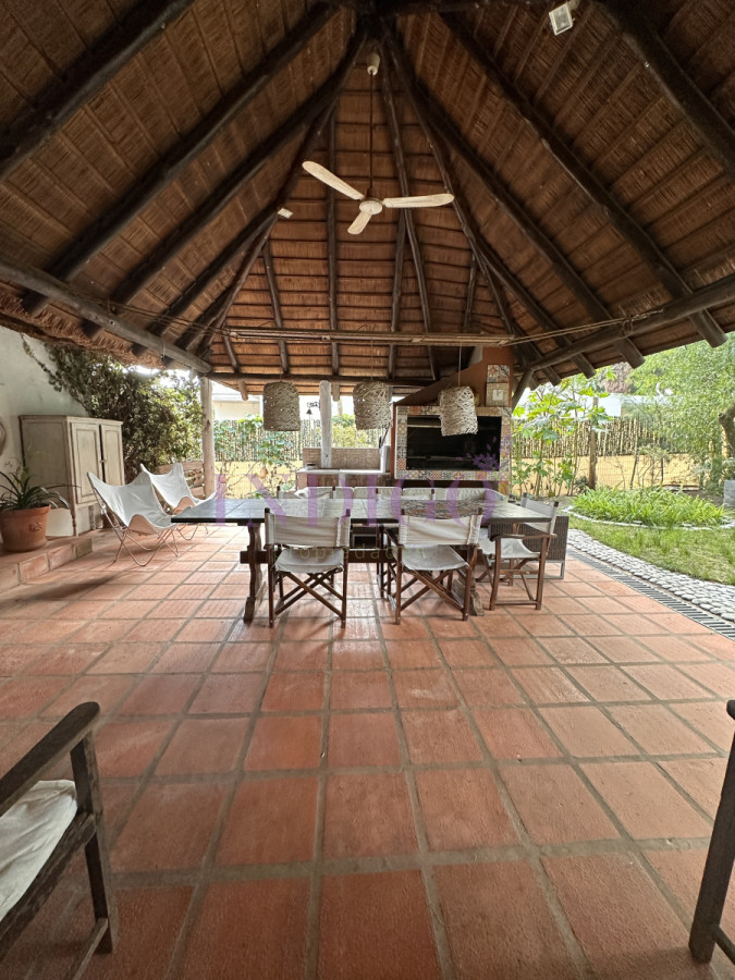 Casa Ref.1307 - Casa en venta en pinares