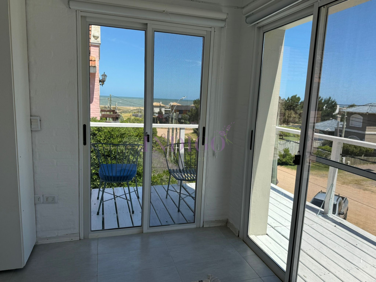 Casa Ref.1345 - Casa en alquiler La Barra, 4 dorm y dependencia de servicio.