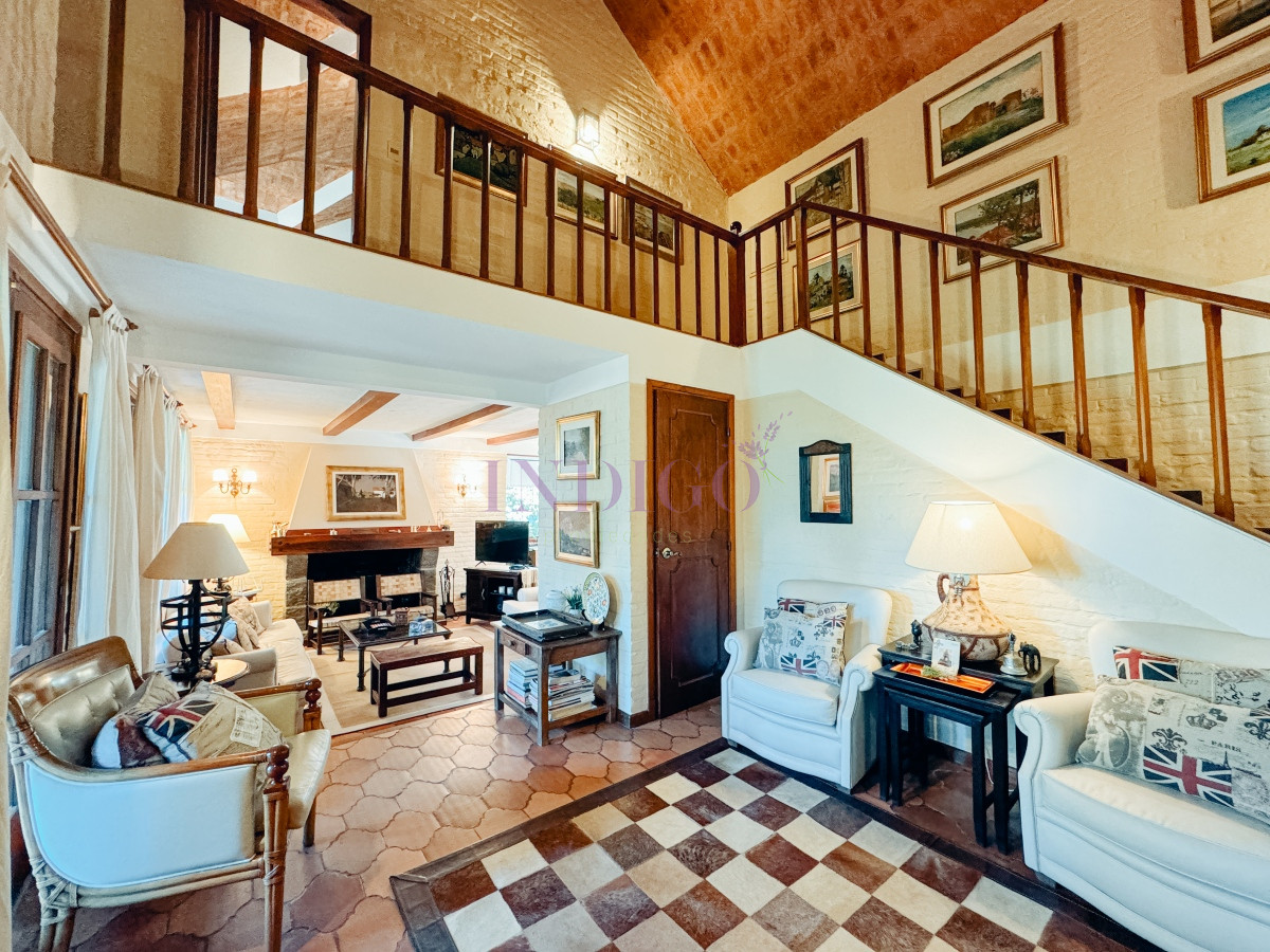 Casa Ref.1240 - Casa en Venta en Rincon Del Indio 