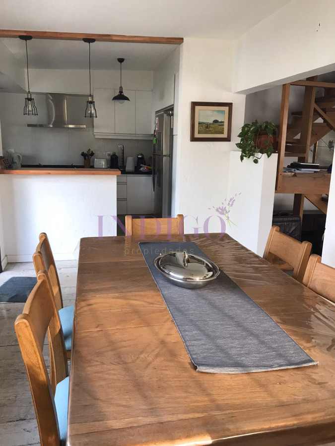 Casa Ref.257 -  Muy linda casa en alquiler en playa Mansa, 4 dormitorios .