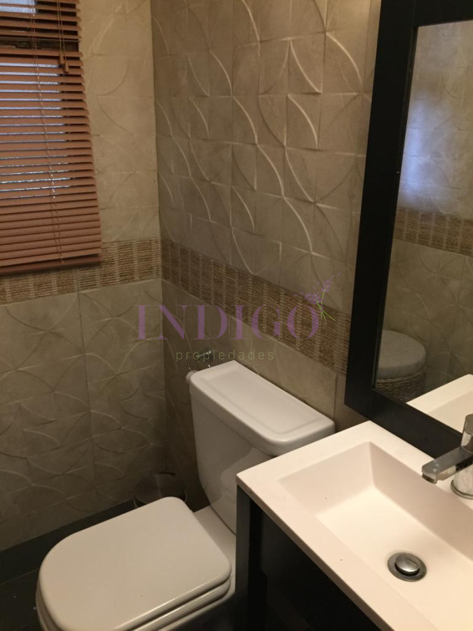 Casa Ref.838 - Casa en Venta, 3 Dormitorios, Piscina y Parrillero