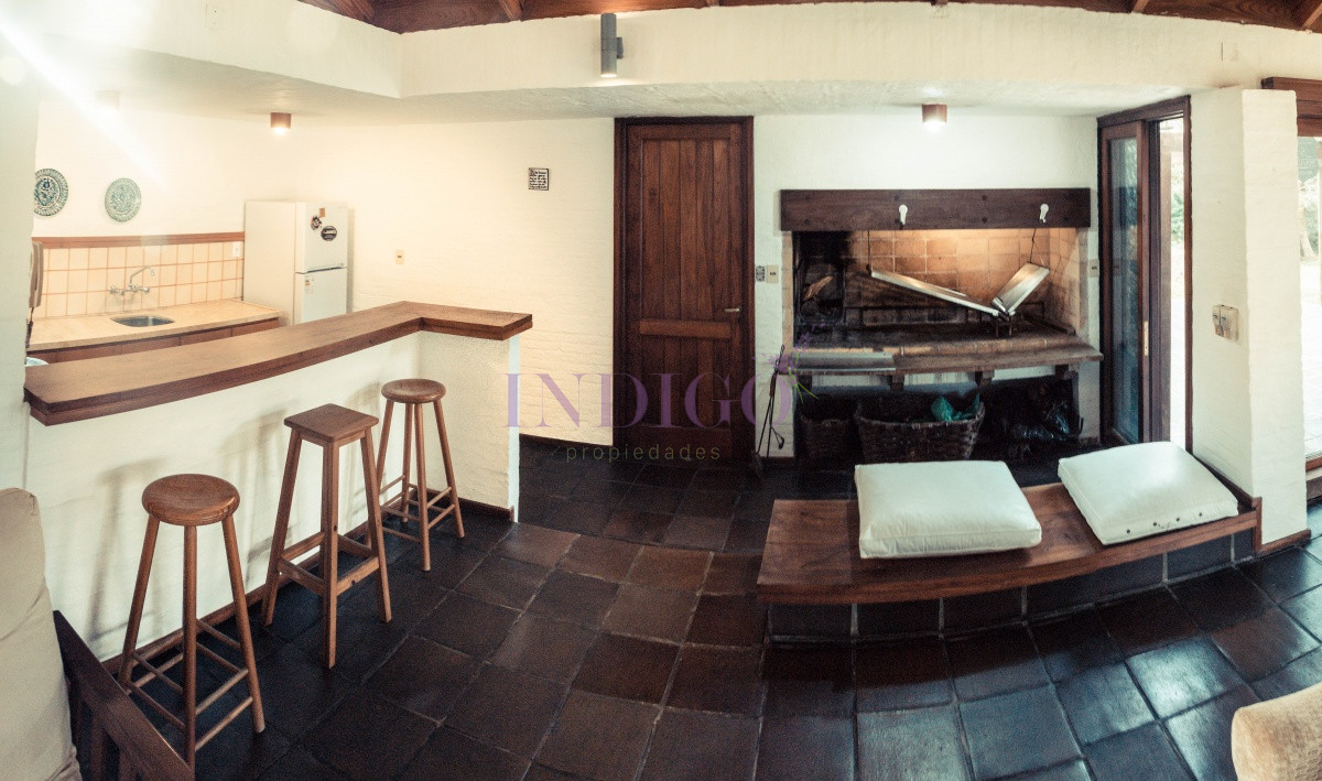 Casa Ref.139 - Venta en barrio  San Rafael, zona ideal para vivir todo el año.