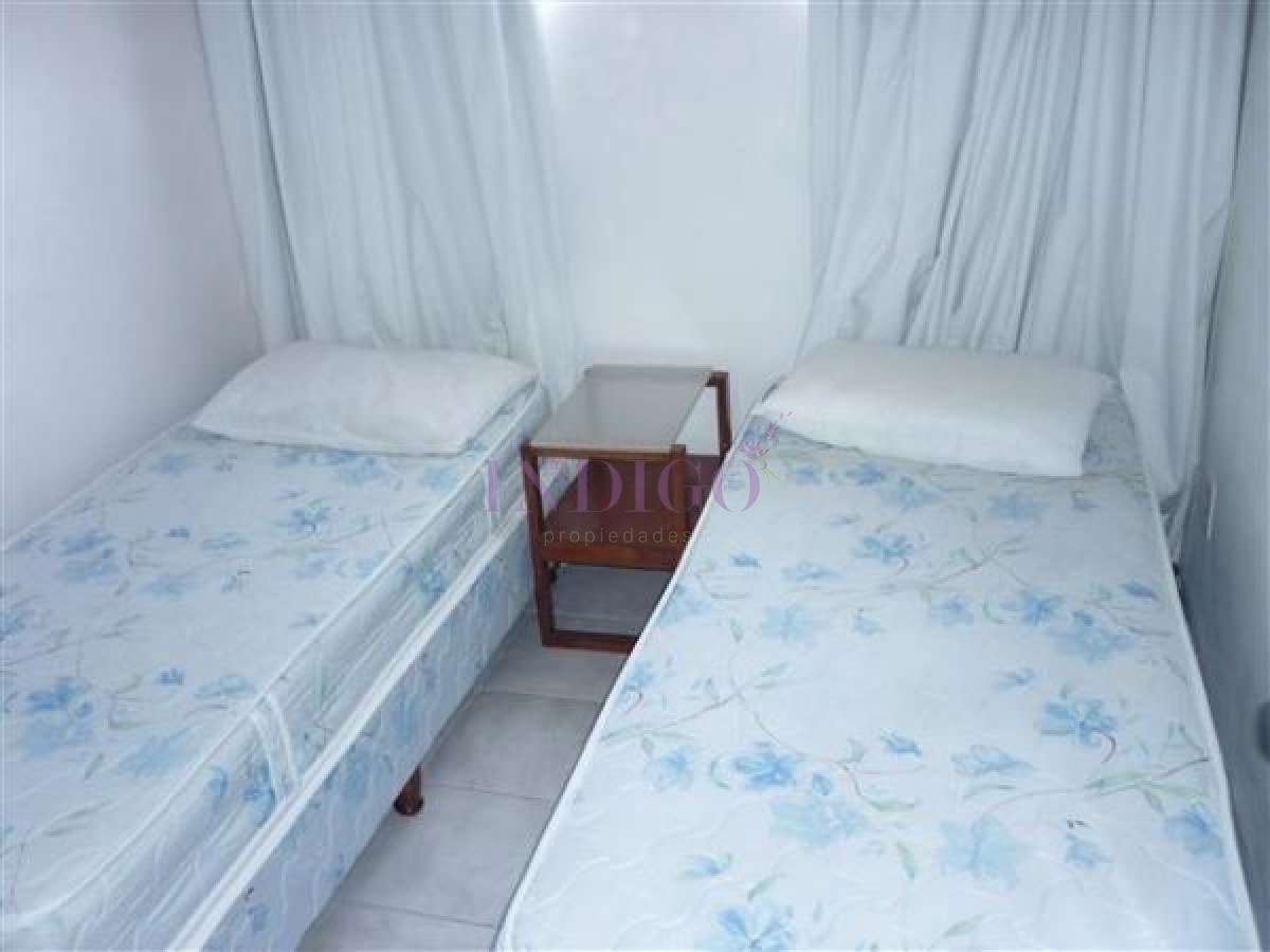 Casa Ref.863 - Casa en Alquiler a metros del mar, con Piscina y Parrillero