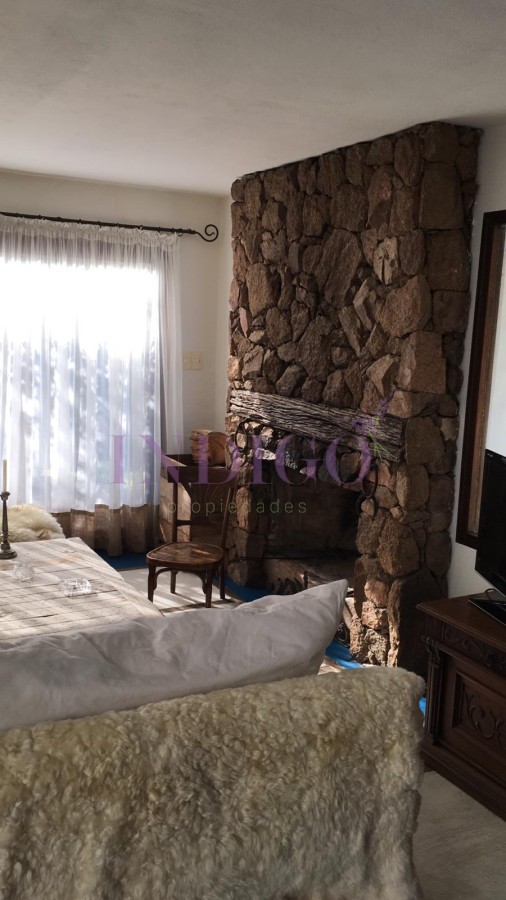 Casa Ref.180 - Casa en venta La Barra, 4 dormitorios , muy cerca de La Posta del Cangrejo.
